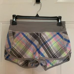 Lululemon Groovy Run Shorts 2 gray plaid (lined)
